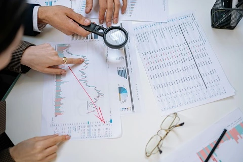 Finstrox Strategic Financial Planning - Expert financial advisors crafting personalized strategies
